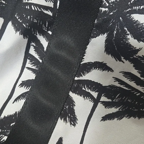 PINK Victoria's Secret Black/White Palm Tree Tote Bag - Picture 4 of 10